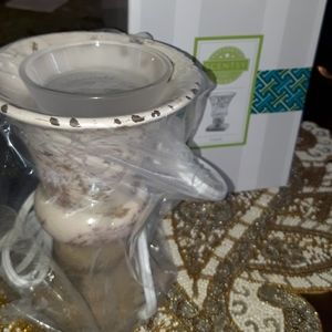 Scentsy Clariet Oil warmer